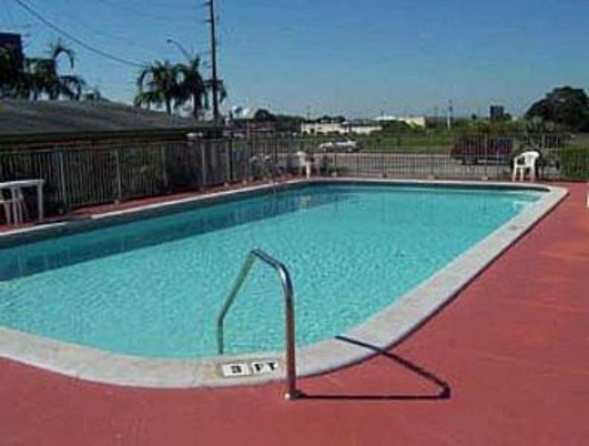 Econo Lodge Inn & Suites Florida City Exteriör bild
